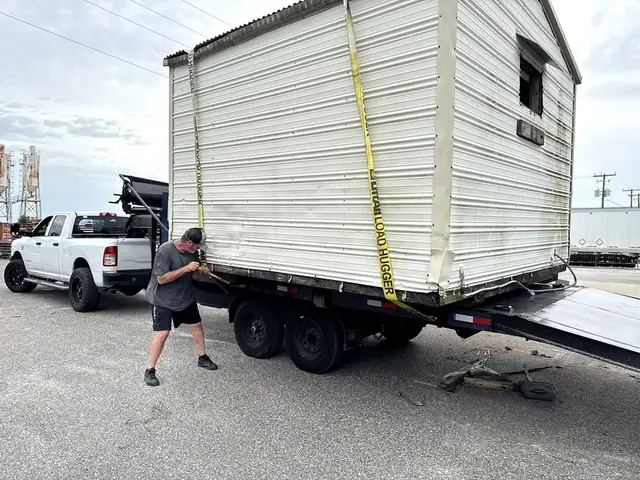 Strapped for the move